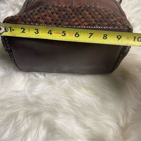 M.C. Brow synthetic Brown patchwork and braided shoulder/ crossbody bag. - Picture 6 of 13